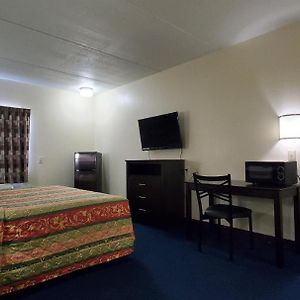 Plano Inn & Suites